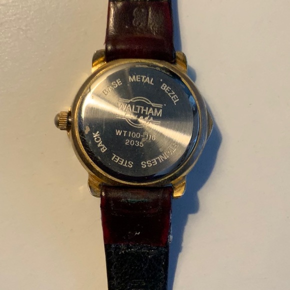 Vintage Waltham Gold And Red Leather Band Watch main image 6